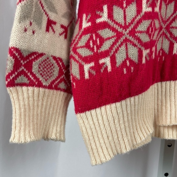 Holiday Large Oversized Snowflake Knit Crewneck Sweater Soft Pullover Ribbed - Picture 3 of 7